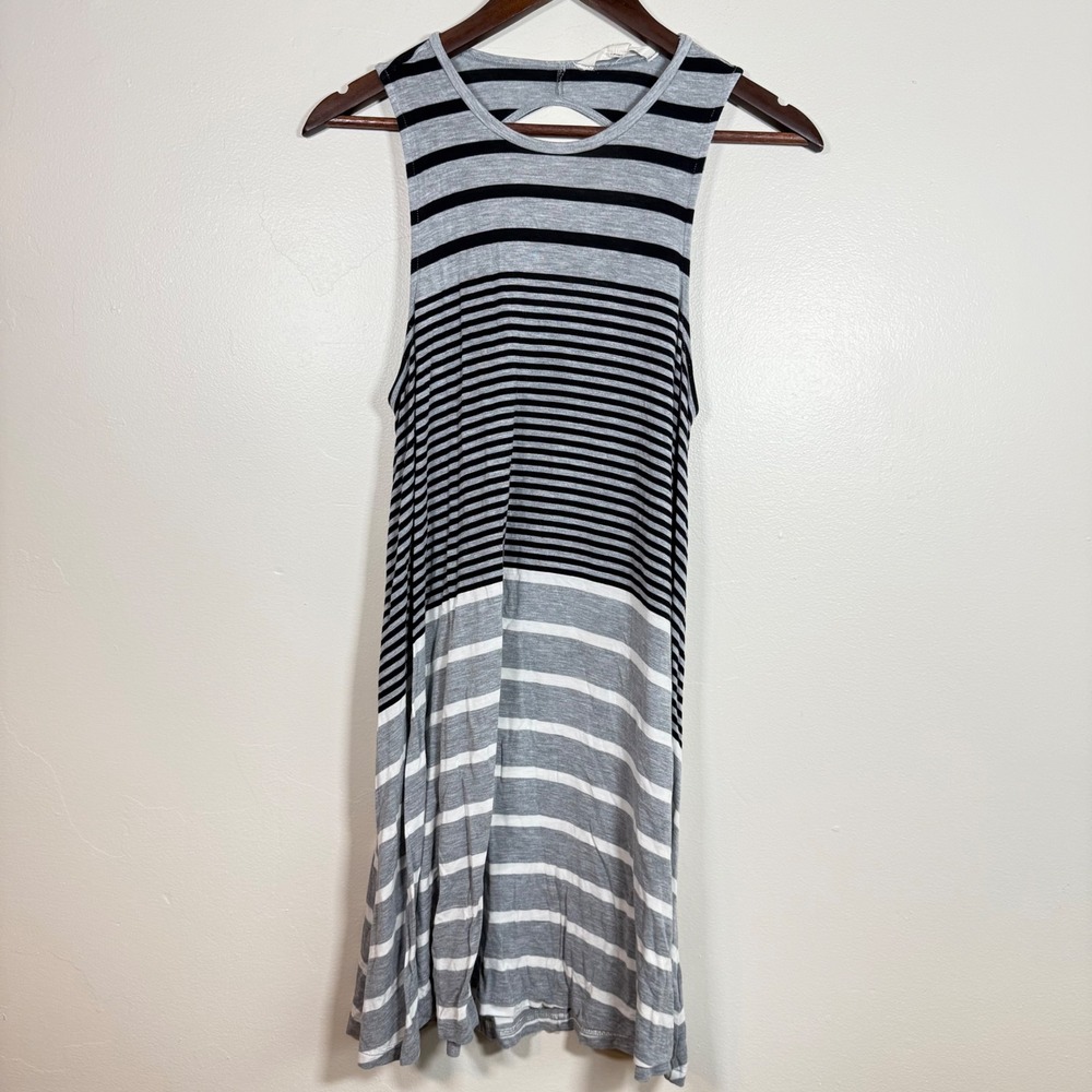 American Eagle Soft & Sexy Striped Keyhole Swing Dress Size Small Gray Black